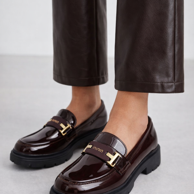 Καφέ Μοκασίνι Με Αγκράφα