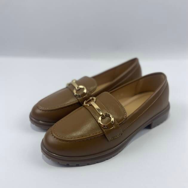 Μοκασίνι δερμάτινη khaki με χρυσή αγκράφα